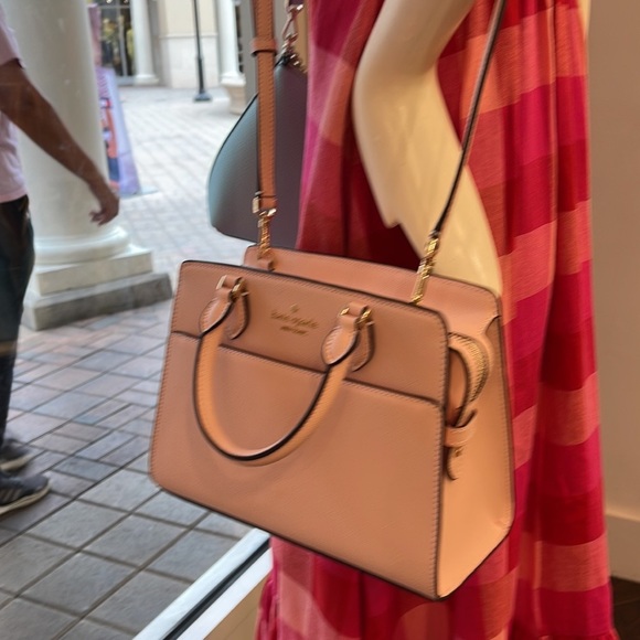 Kate Spade Madison Saffiano Leather Small Satchel
Conch Pink
NWT - Picture 16 of 16